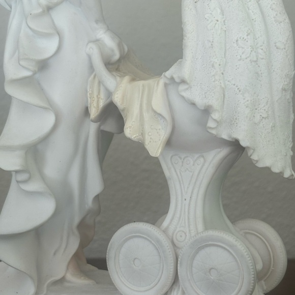 Vintage Giuseppe Armani "Sweet Dreams" porcelain figurine - Picture 8 of 14